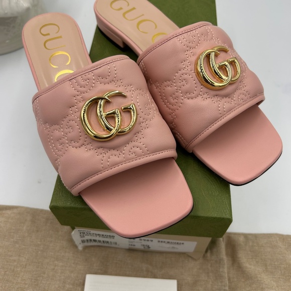 Women’s Gucci GG matelasse blush slide sandals size 39 made in Italy - Picture 3 of 10